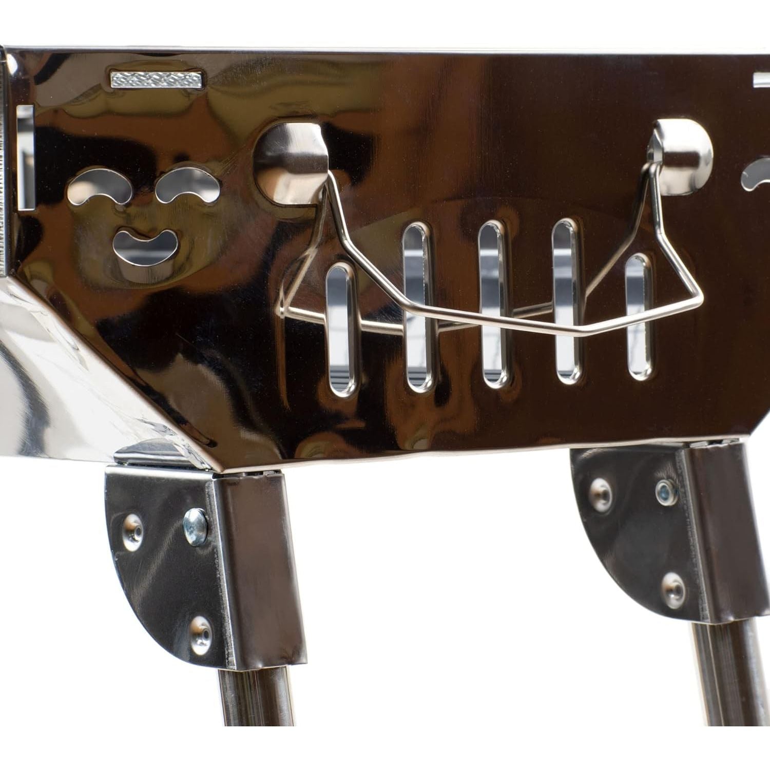 Medium-sized charcoal grill with foldable legs