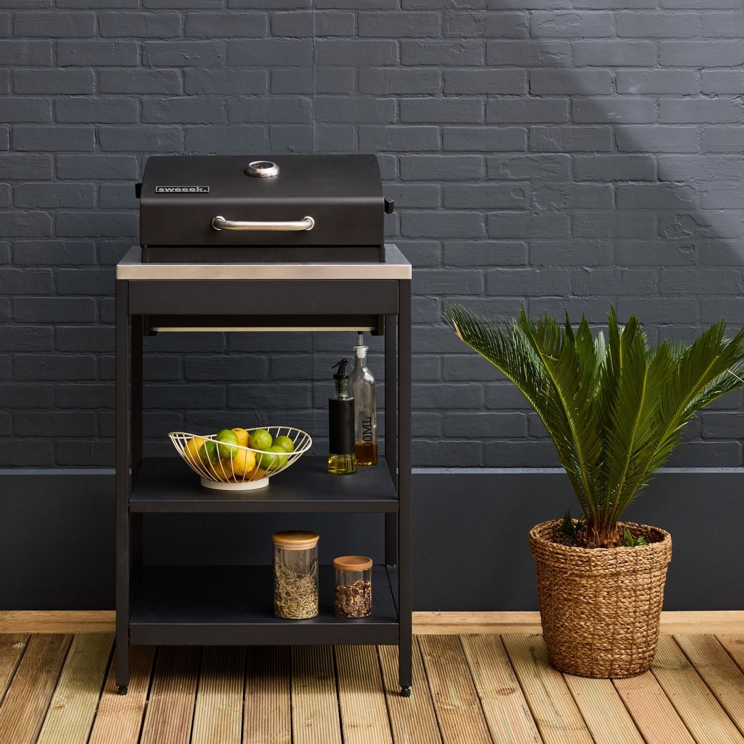 Stainless steel charcoal grill, chrome-plated grid 2