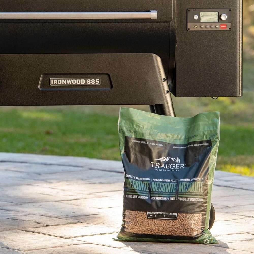 Traeger Wood Pellets (Carob)