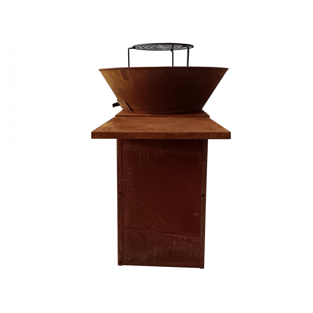 Corten steel grill with a 60 cm diameter grill plate