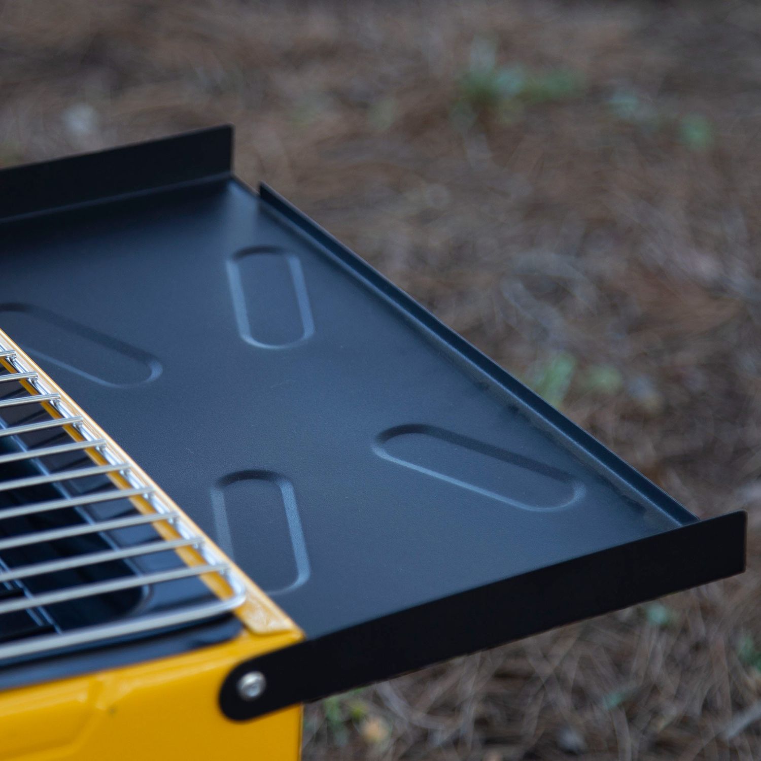 89x33x33 cm folding charcoal barbecue, enamelled steel, folding side trays and stainless steel grid - Active